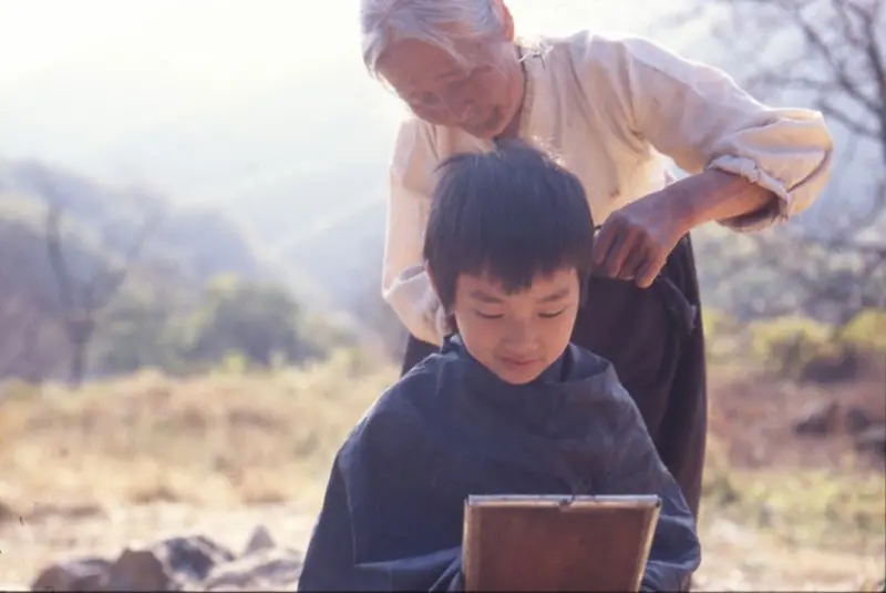 [월간스크린]사랑하는 외할머니께: <집으로…>(이정향, 2002)  대표 이미지