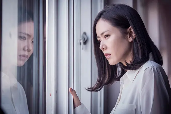 탐정-엄마의 각성하는 모성 대표 이미지