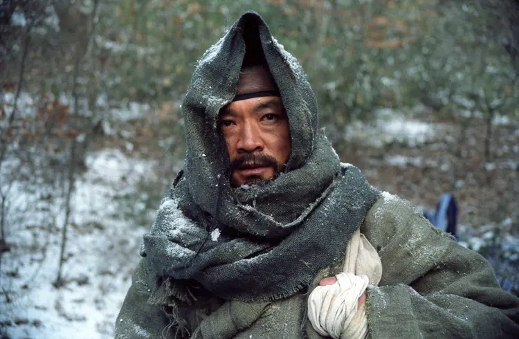 알몸의 영화 대표 이미지
